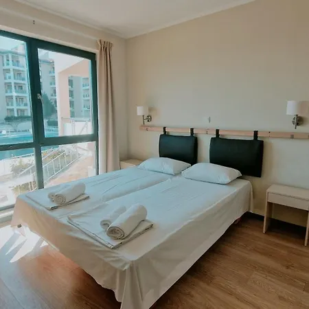 бийч - Byala شقة